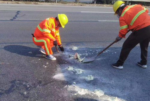 寻乌公路下沉注浆加固
